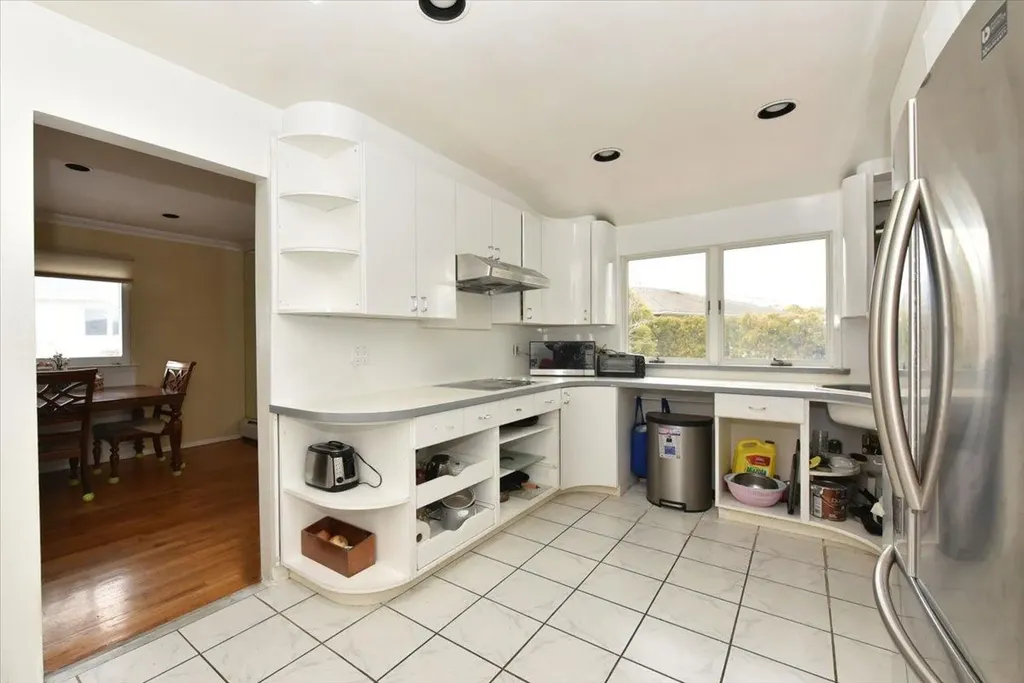 658 Golf Drive Valley Stream NY 11581