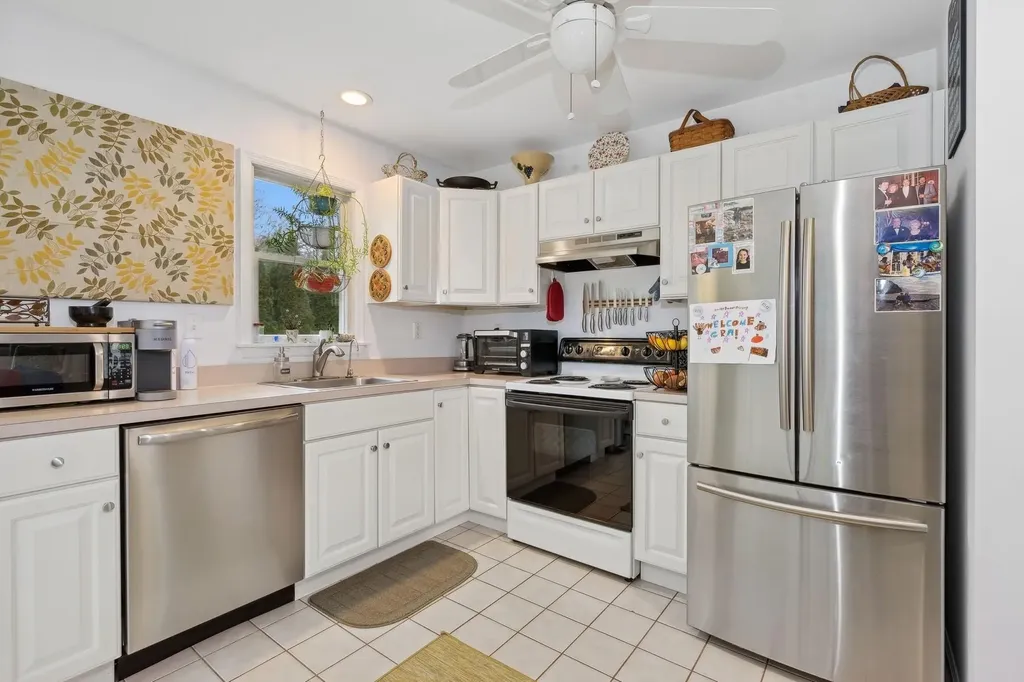 25 Seaside Avenue Hampton Bays NY 11946