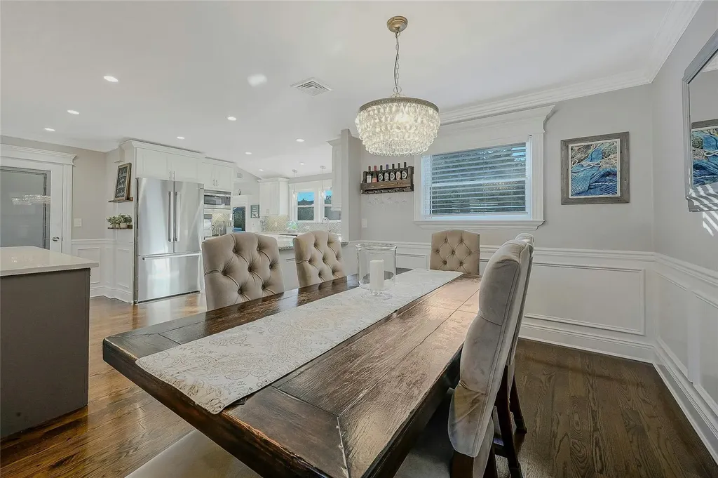 52 Arline Lane East Islip NY 11730