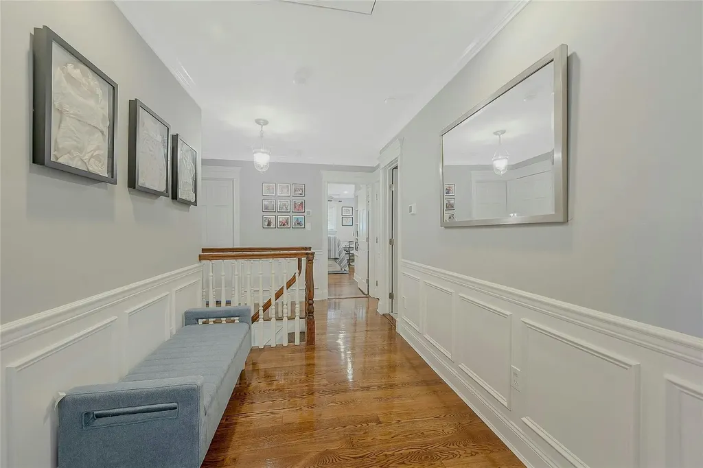 52 Arline Lane East Islip NY 11730