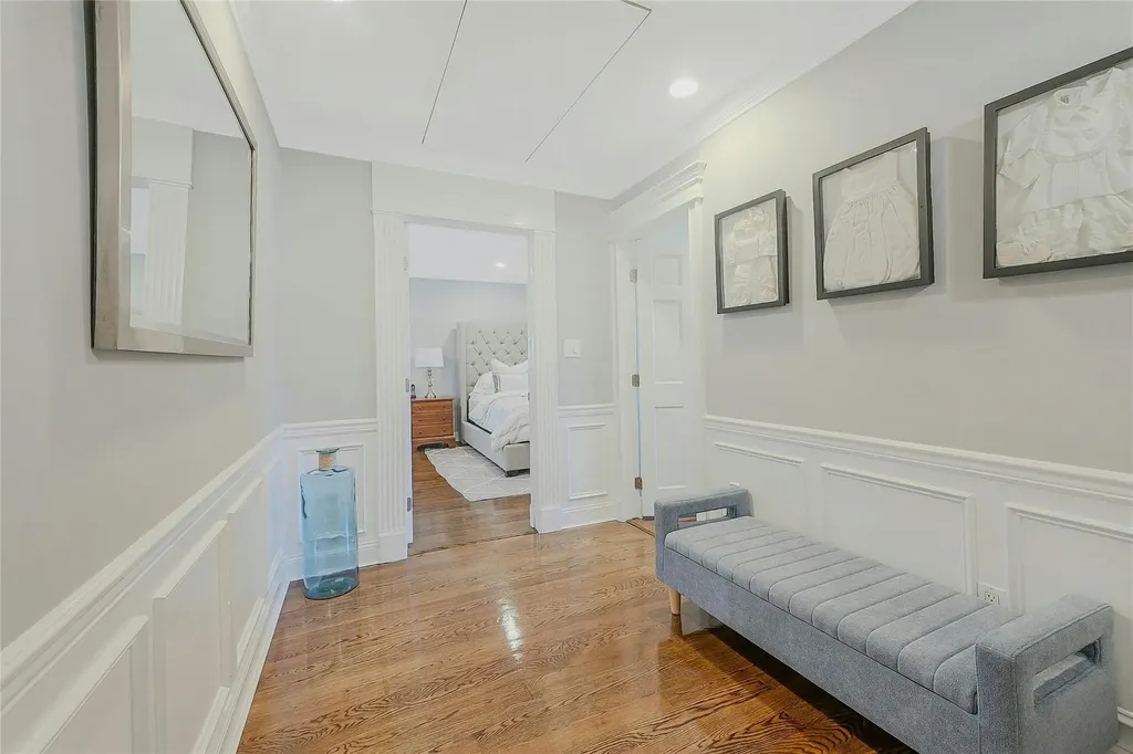 52 Arline Lane East Islip NY 11730
