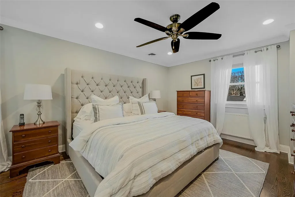 52 Arline Lane East Islip NY 11730