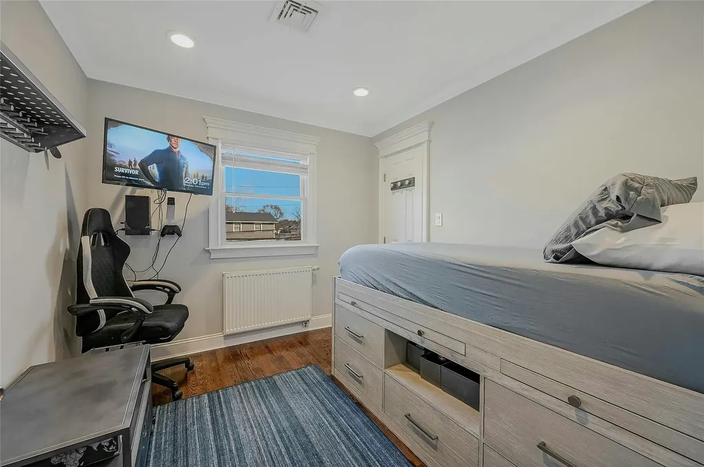 52 Arline Lane East Islip NY 11730