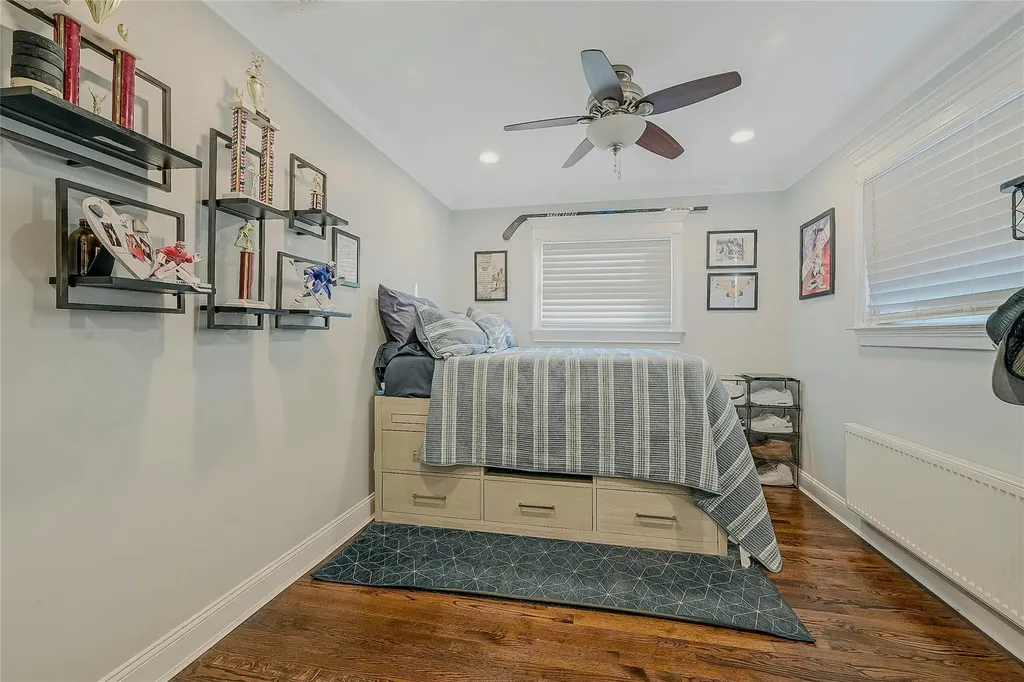 52 Arline Lane East Islip NY 11730