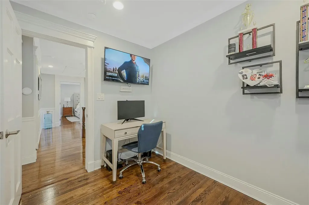 52 Arline Lane East Islip NY 11730