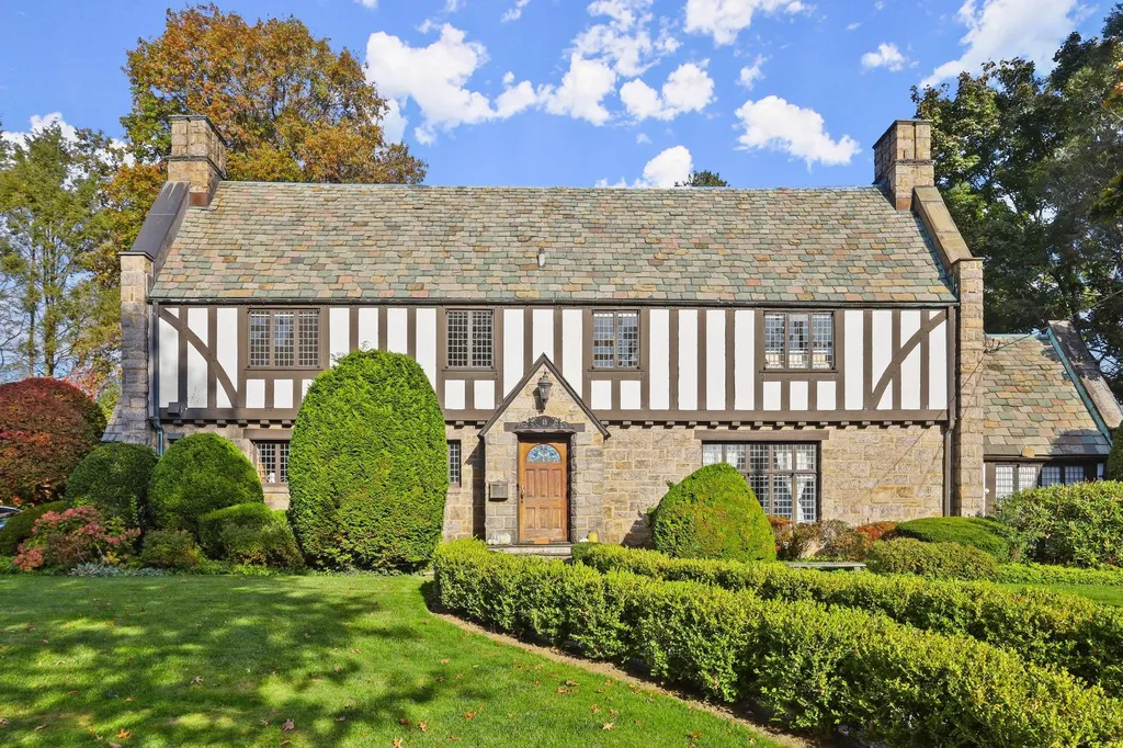 15 Westway Eastchester NY 10708