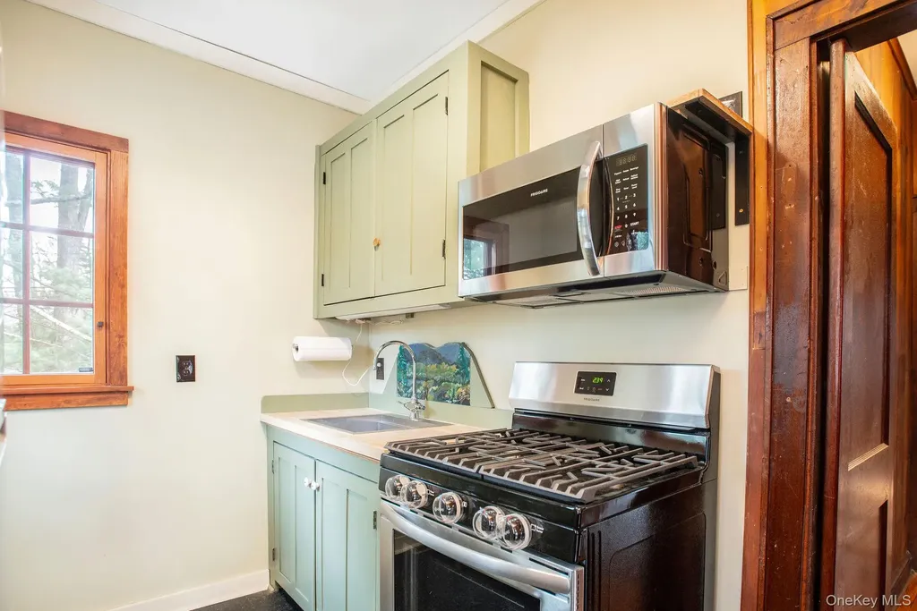 11 Locust Drive Cold Spring NY 10516