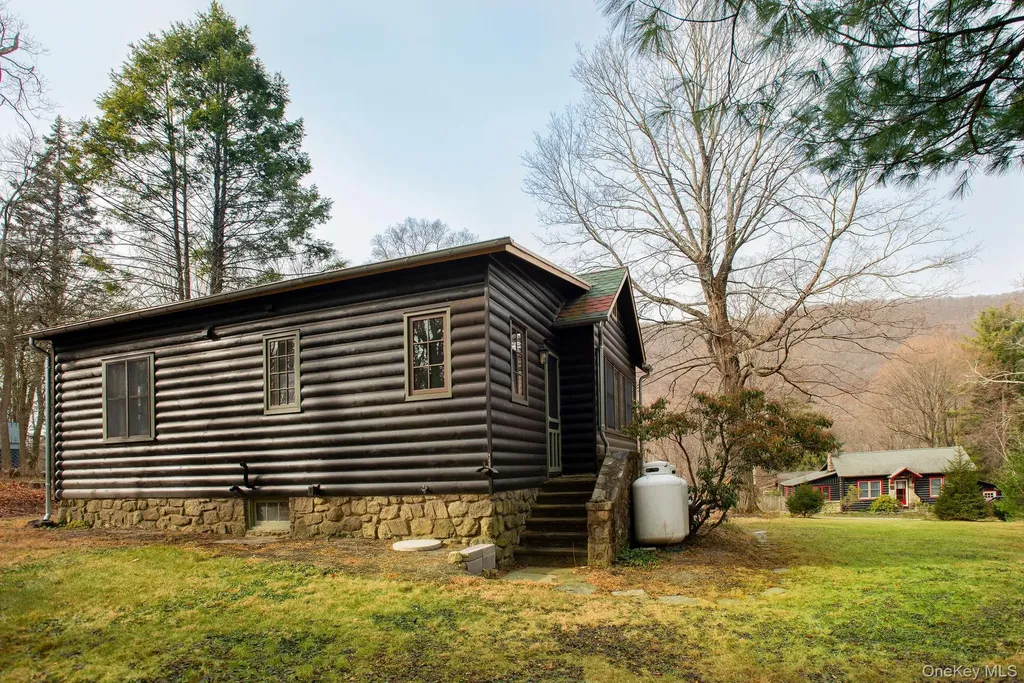 11 Locust Drive Cold Spring NY 10516