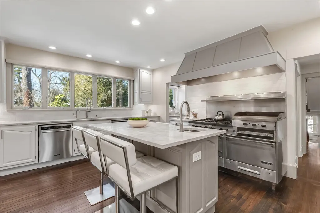 11 Heathcote Road Scarsdale NY 10583