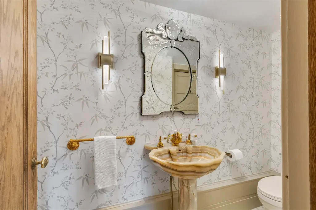 11 Heathcote Road Scarsdale NY 10583