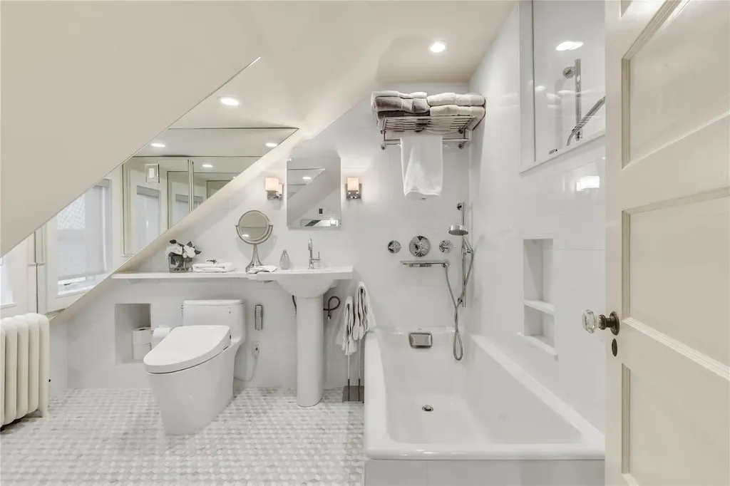11 Heathcote Road Scarsdale NY 10583