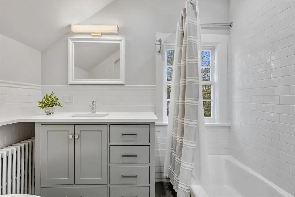 11 Heathcote Road Scarsdale NY 10583