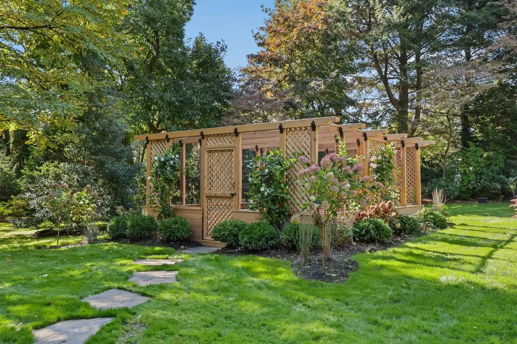 11 Heathcote Road Scarsdale NY 10583