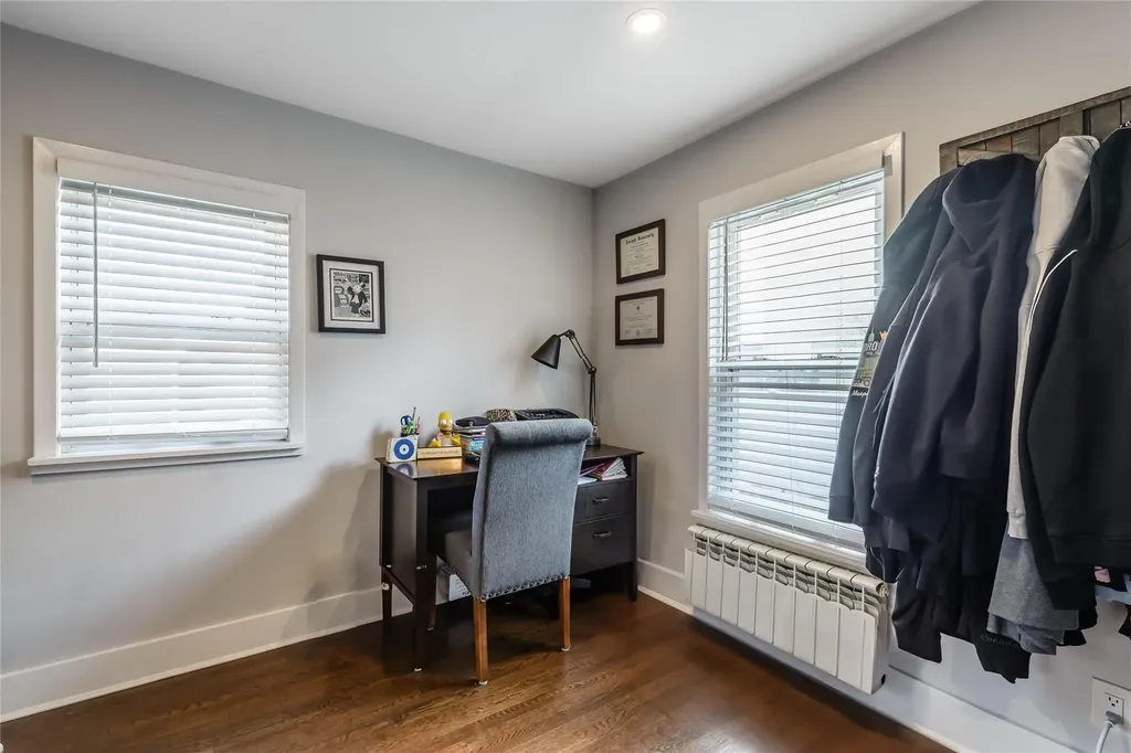 310 Schuster Avenue Mineola NY 11501