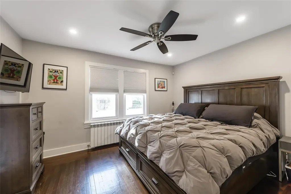 310 Schuster Avenue Mineola NY 11501