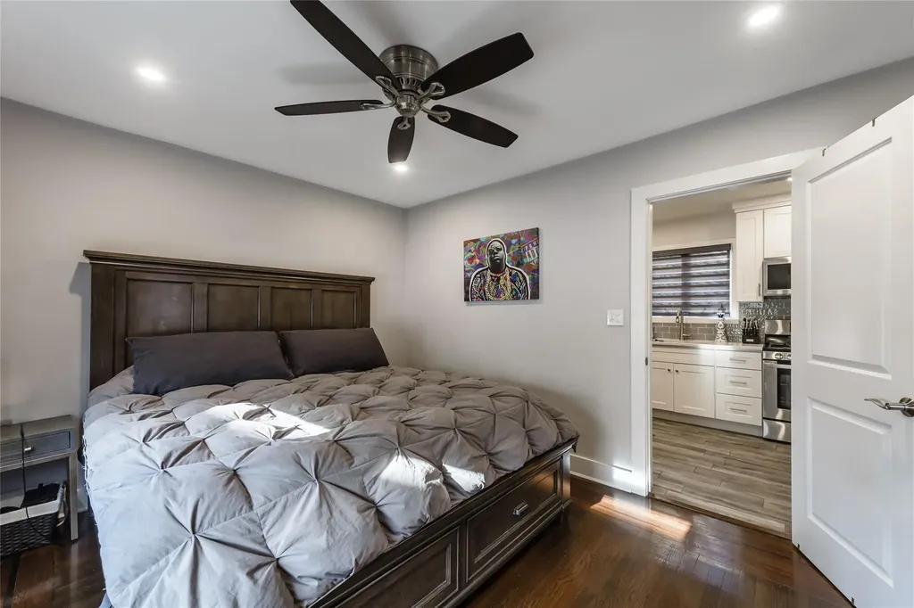 310 Schuster Avenue Mineola NY 11501