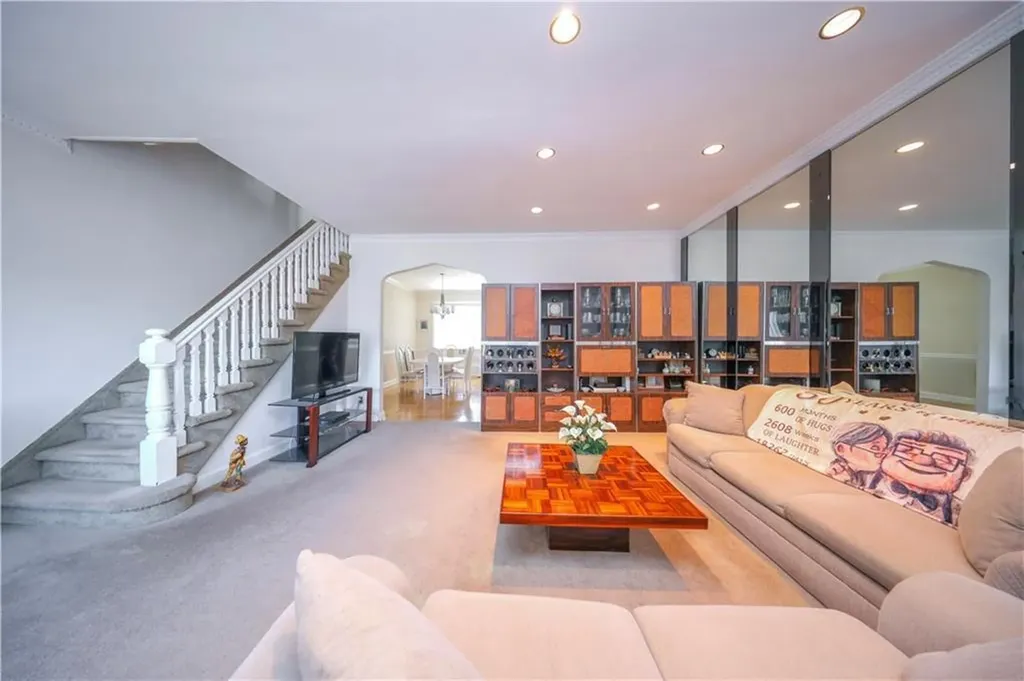 2183 E 27th Street Brooklyn NY 11229