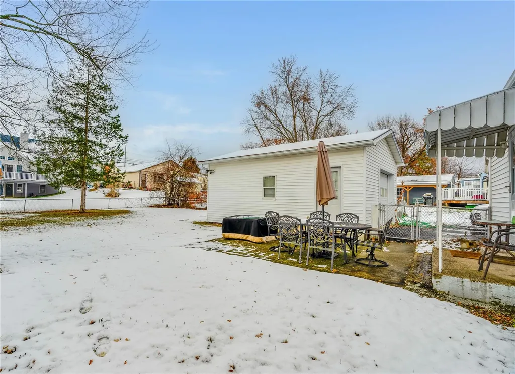 25 Peter Cooper Drive Poughkeepsie NY 12601