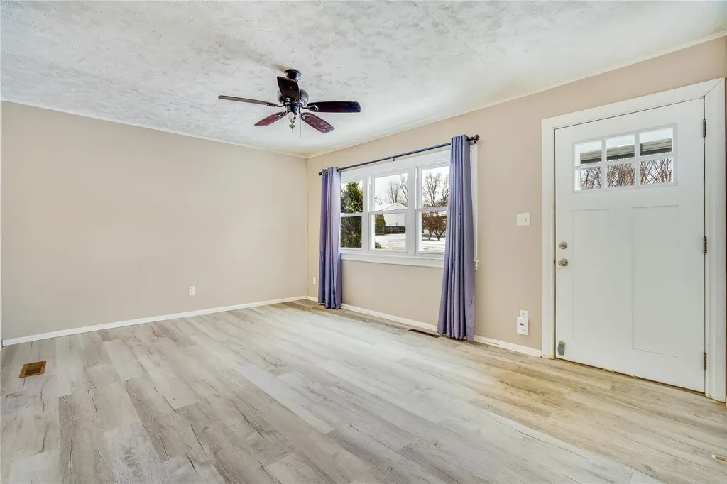 25 Peter Cooper Drive Poughkeepsie NY 12601
