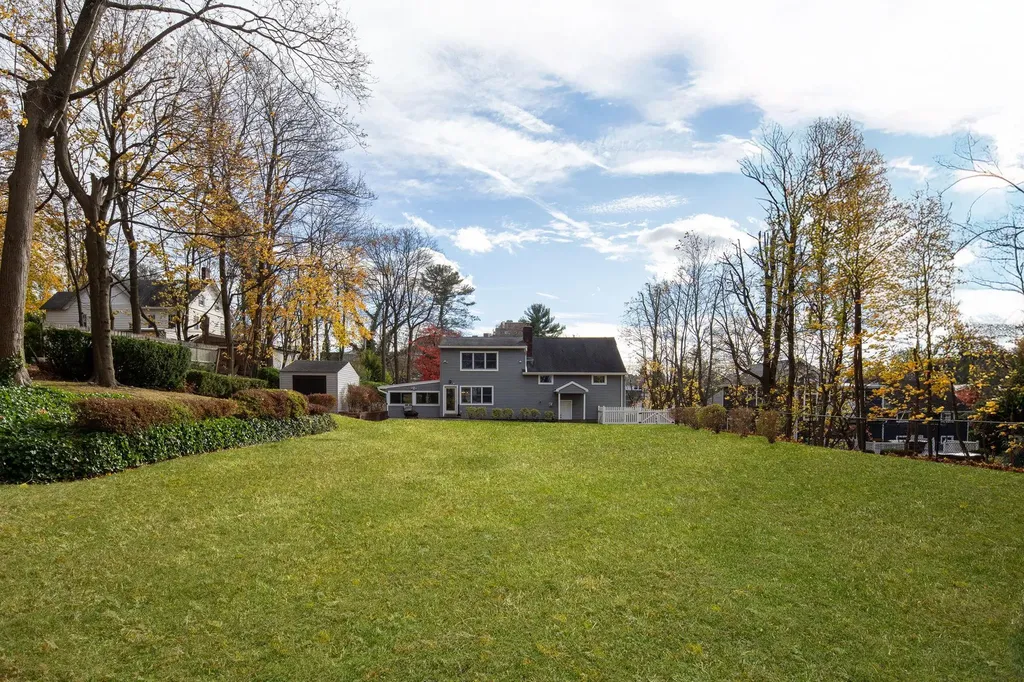 25 Maple Hill Road Huntington NY 11743