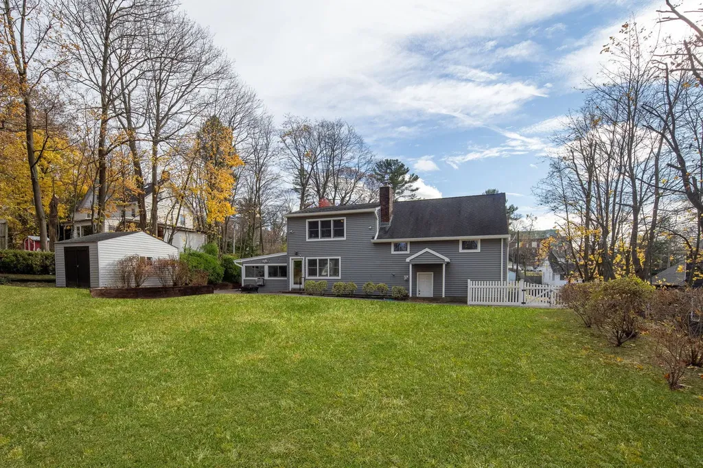 25 Maple Hill Road Huntington NY 11743