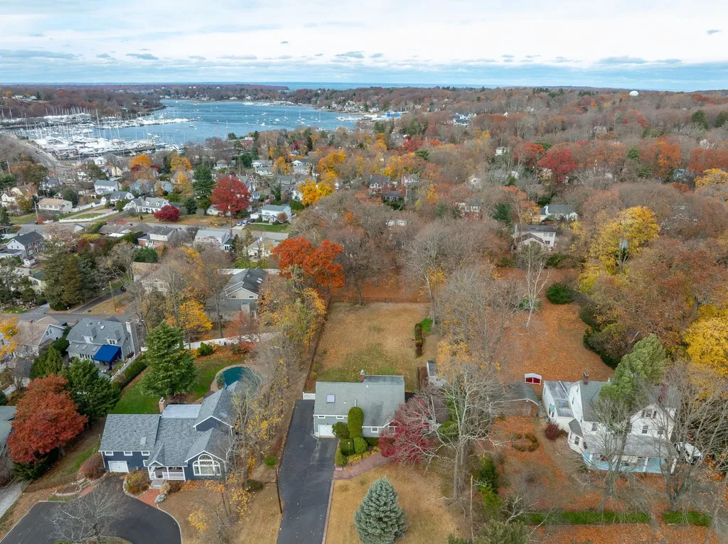25 Maple Hill Road Huntington NY 11743