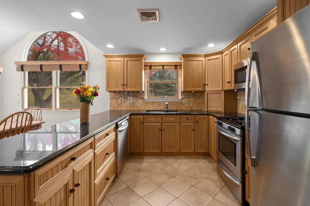 25 Maple Hill Road Huntington NY 11743