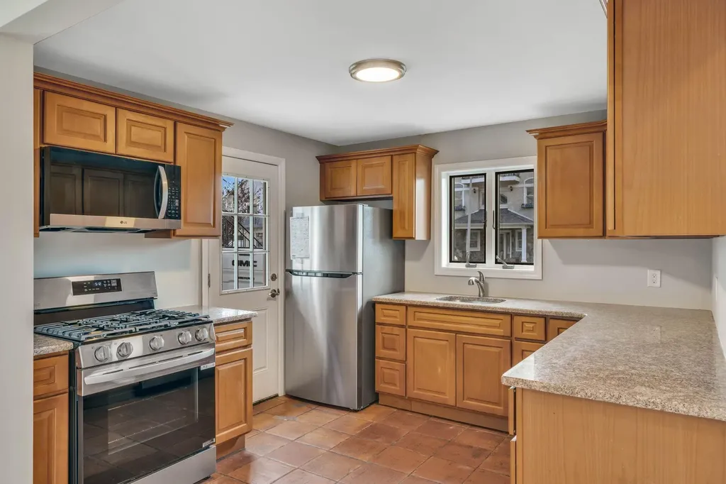 411 E Harrison Street Long Beach NY 11561