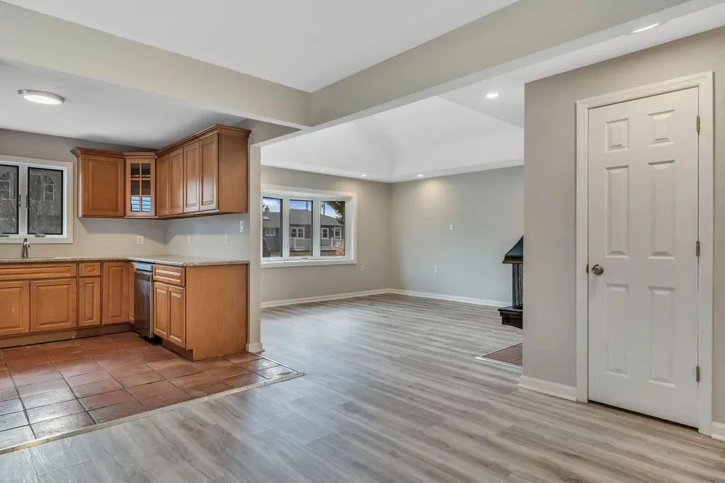 411 E Harrison Street Long Beach NY 11561