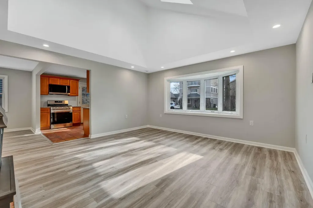 411 E Harrison Street Long Beach NY 11561