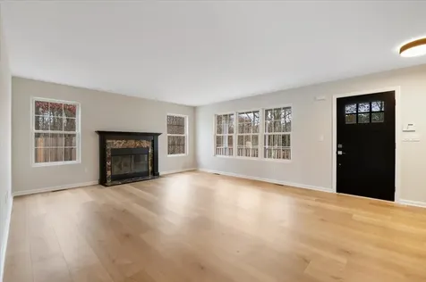 26 Riverhead Road East Moriches NY 11940