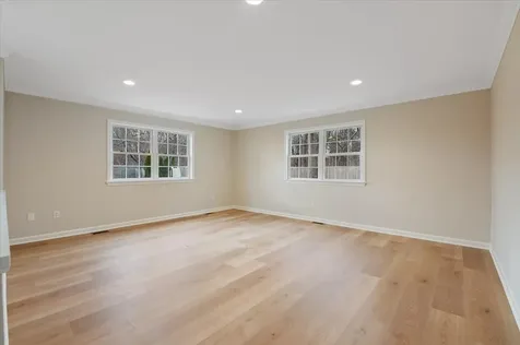 26 Riverhead Road East Moriches NY 11940