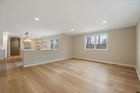 26 Riverhead Road East Moriches NY 11940