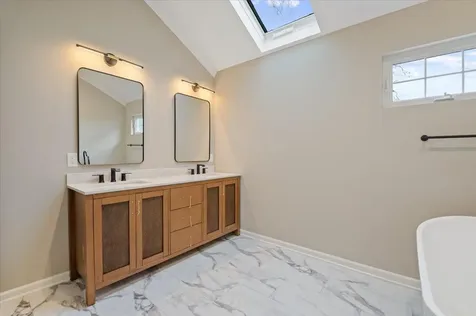 26 Riverhead Road East Moriches NY 11940