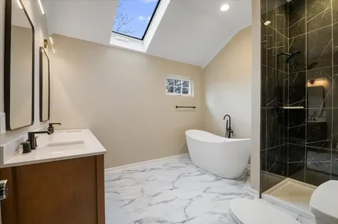 26 Riverhead Road East Moriches NY 11940