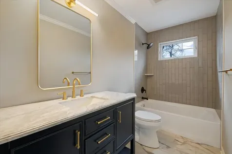 26 Riverhead Road East Moriches NY 11940