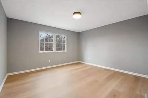 26 Riverhead Road East Moriches NY 11940