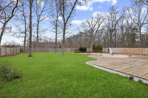 26 Riverhead Road East Moriches NY 11940