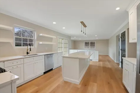 26 Riverhead Road East Moriches NY 11940