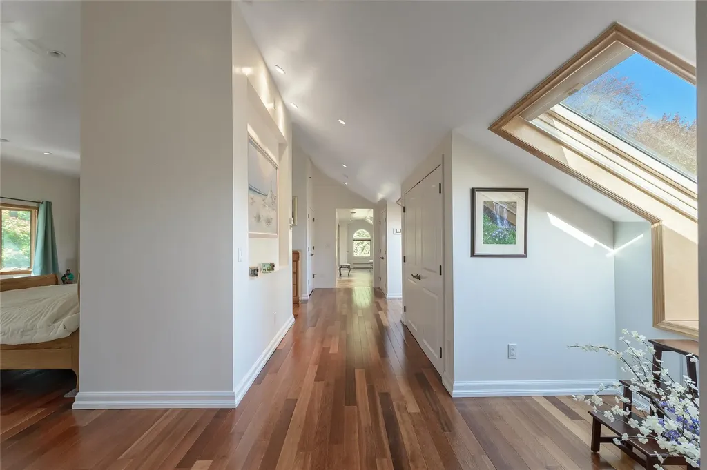 175 Split Rock Road Syosset NY 11791