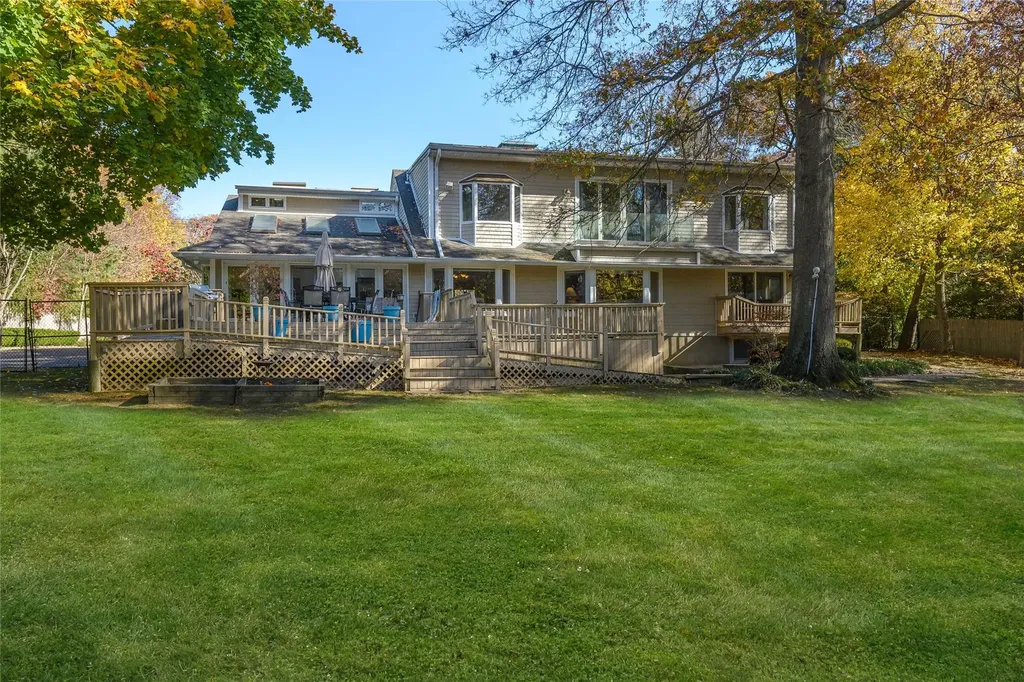 175 Split Rock Road Syosset NY 11791