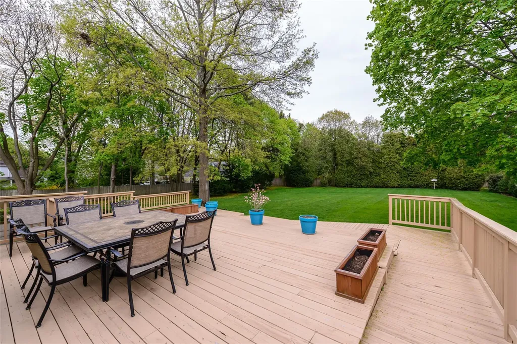 175 Split Rock Road Syosset NY 11791