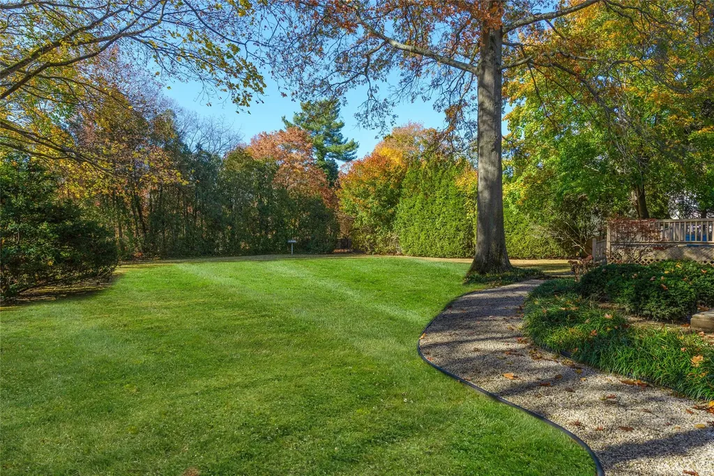 175 Split Rock Road Syosset NY 11791