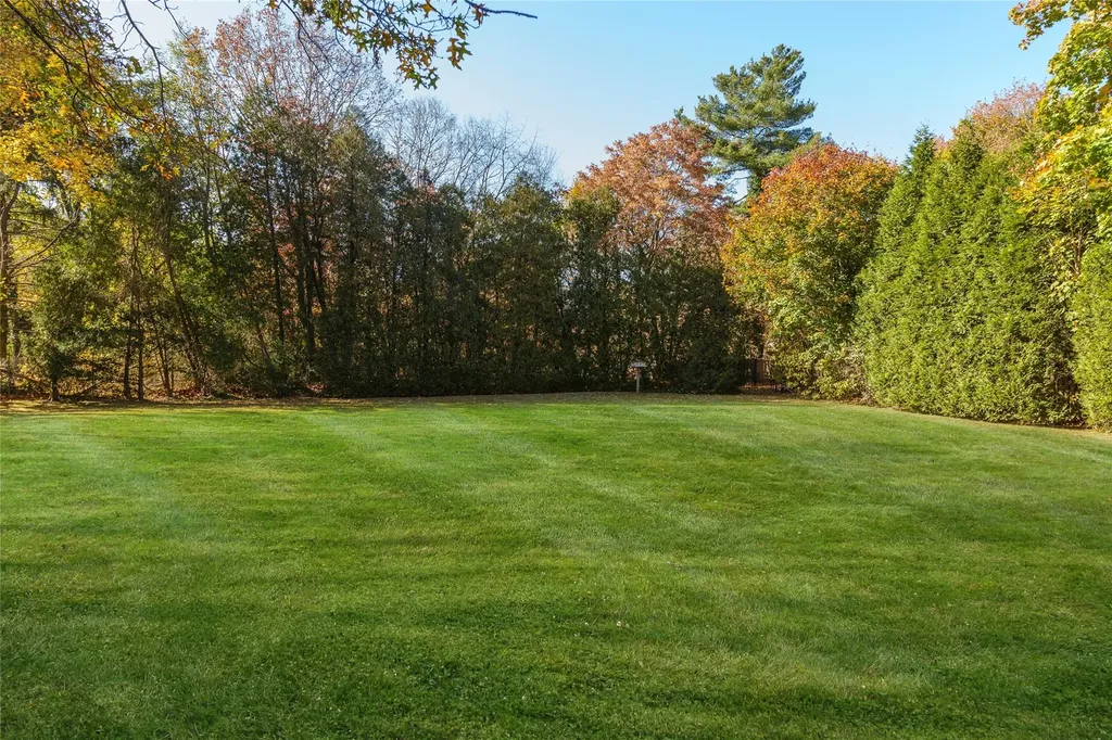 175 Split Rock Road Syosset NY 11791