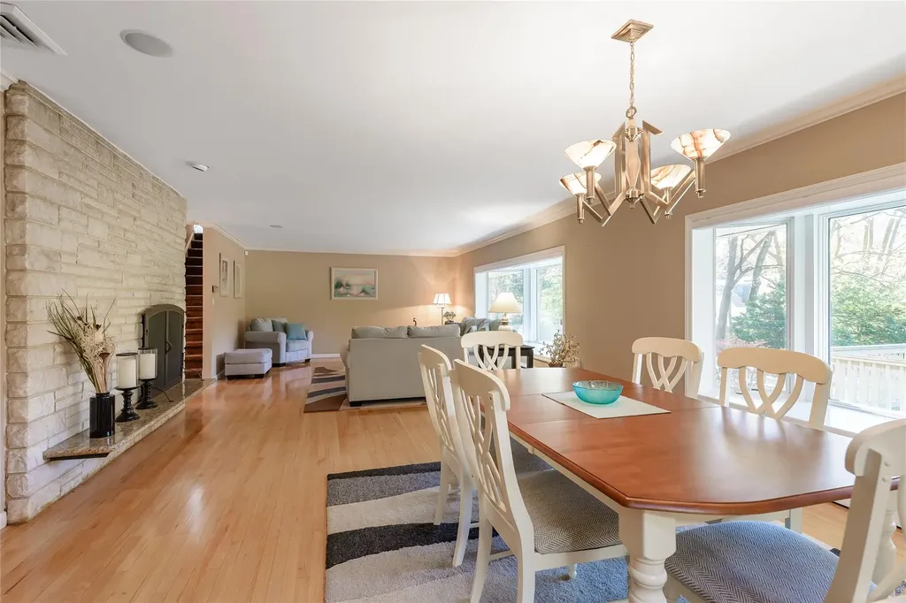 175 Split Rock Road Syosset NY 11791