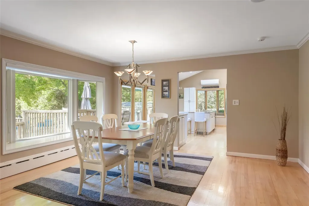 175 Split Rock Road Syosset NY 11791