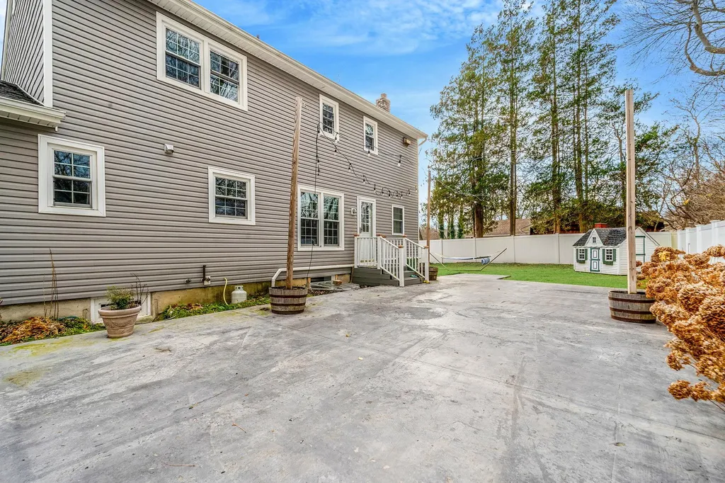 19 Rustic Road Yaphank NY 11980