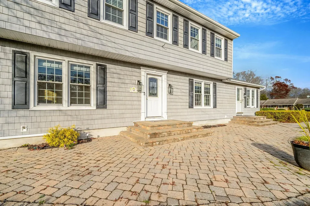 19 Rustic Road Yaphank NY 11980