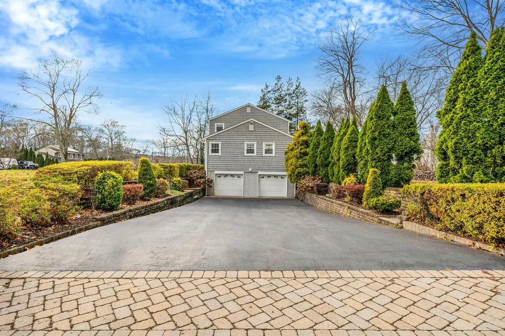 19 Rustic Road Yaphank NY 11980
