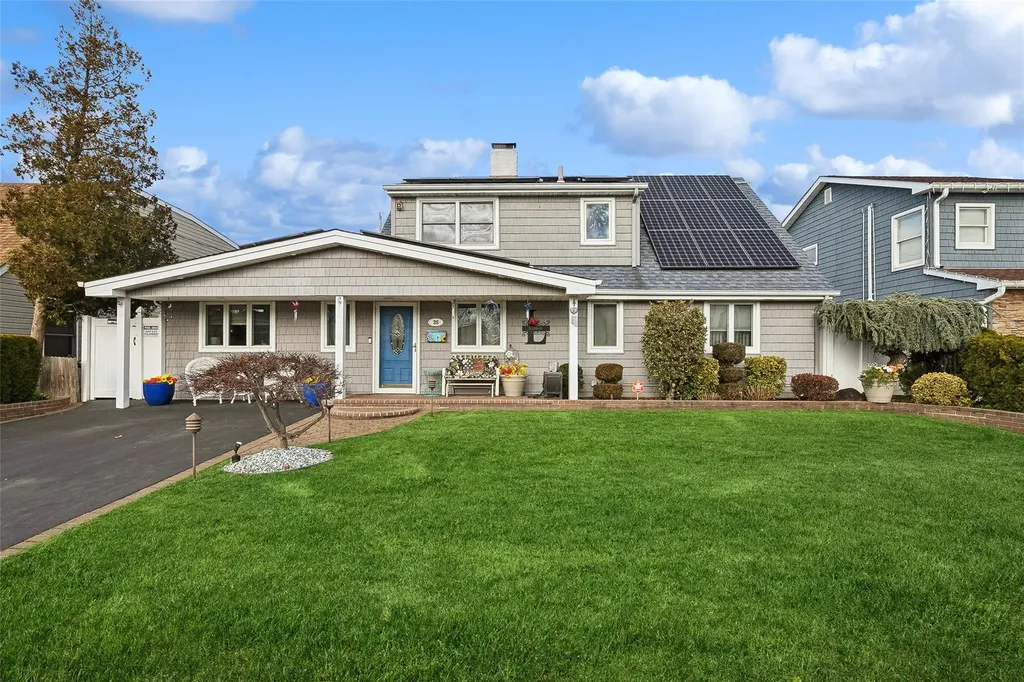 35 Squirrel Lane Levittown NY 11756